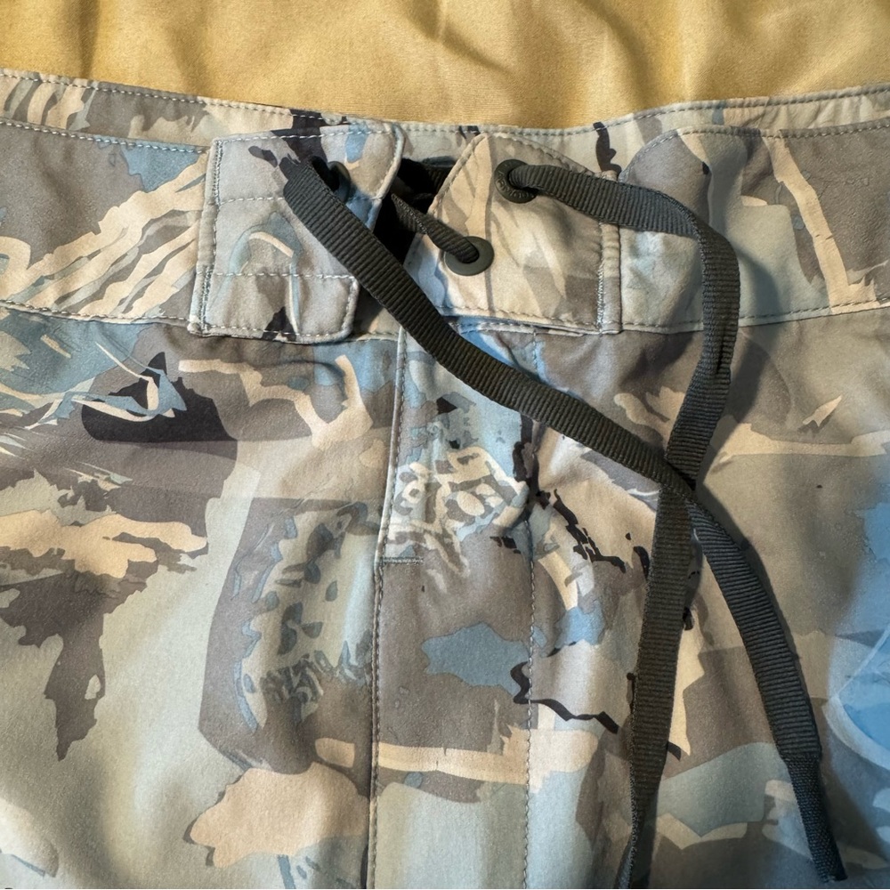 Men's Camouflage under Armour Board Swim Shorts large - Picture 2 of 7